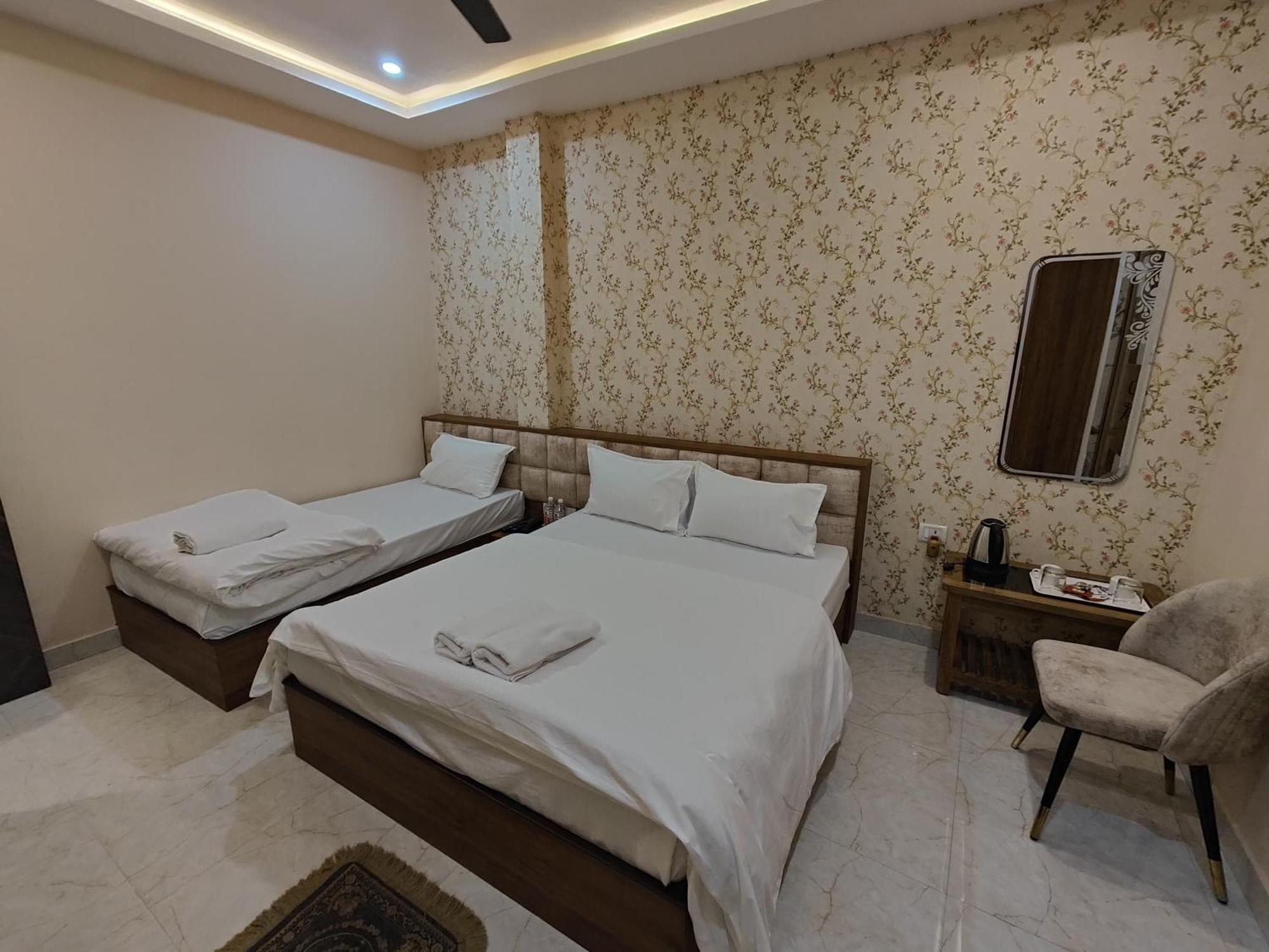 Hotel Mangal Murti Bénarès Extérieur photo